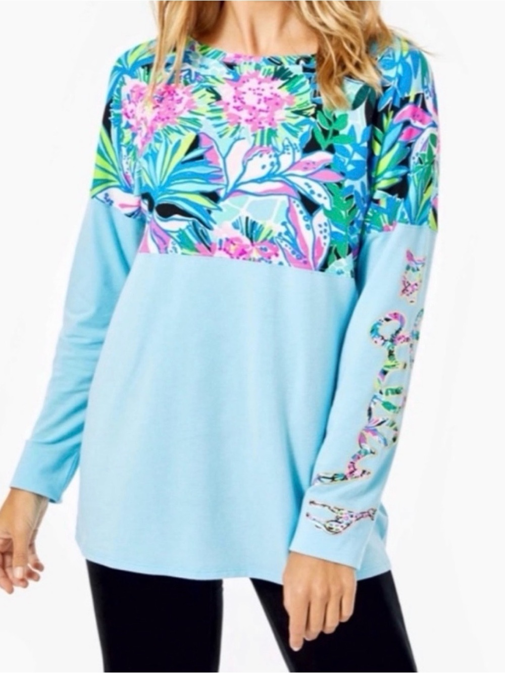 Lilly Pulitzer Finn Long Sleeve Tee in Onyx Me You and Giraffe Medium